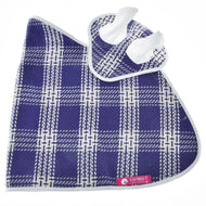 Set Blauw Kubus van Hobby Horse LarDen met blauw-wit geruite servetten, één met servetringen en één plat met een roze LarDen-label, ideaal om charme toe te voegen aan je tafel of te combineren met dekensets voor picknicks.
