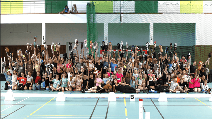 Hoe Werkt een Hobby Horsing Wedstrijd?