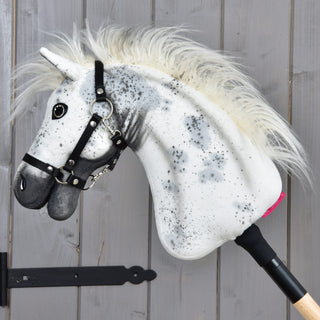 Hobby Horse Aspen met zwart Halster, maat S