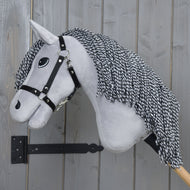 Hobby Horse Caesar met zwart Halster