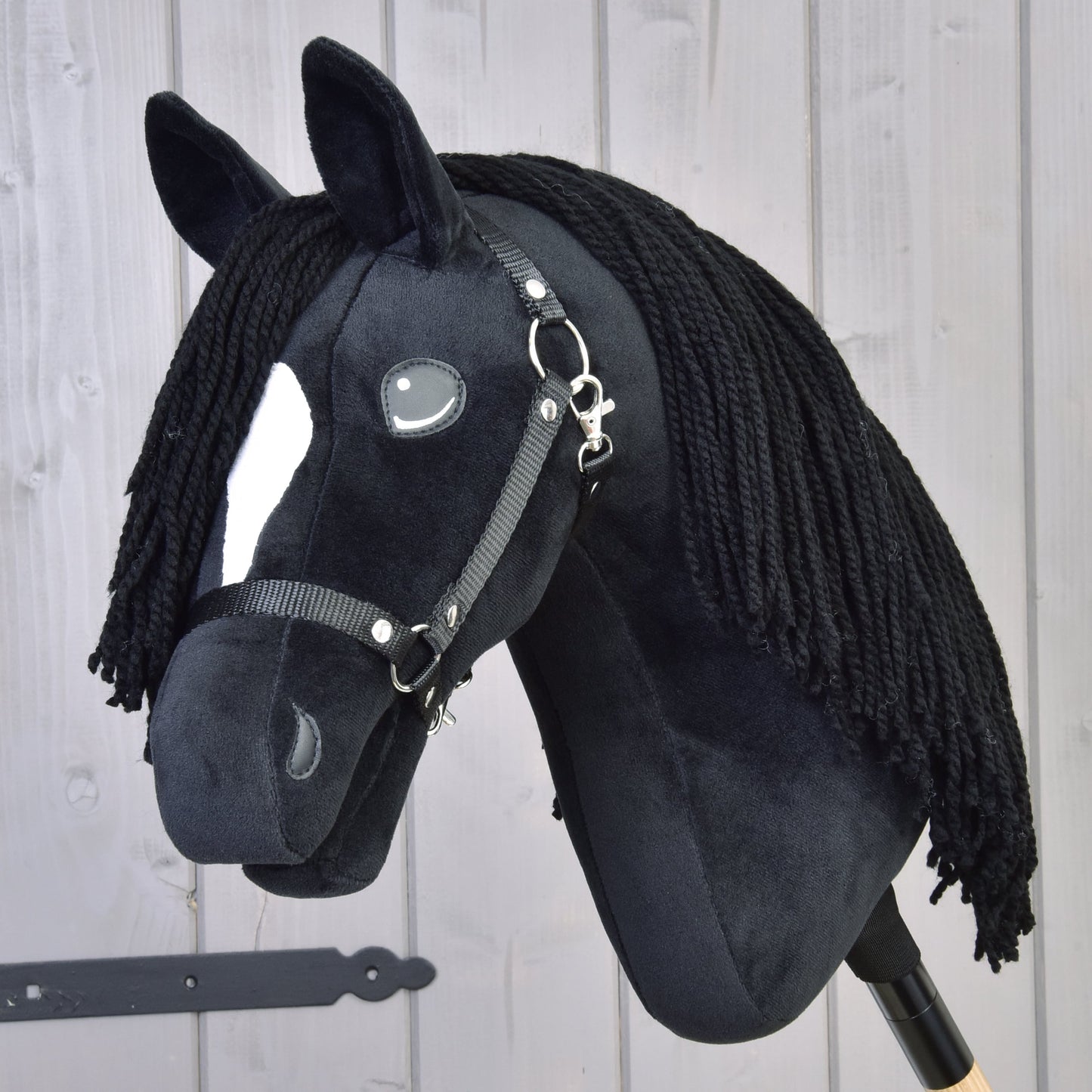 Hobby Horse Cloony met Zwart Halster