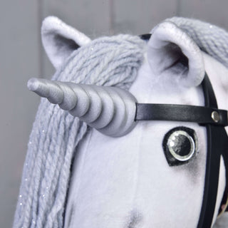 Hobby Horse Eenhoorn Silver met Hoofdstel en Halster