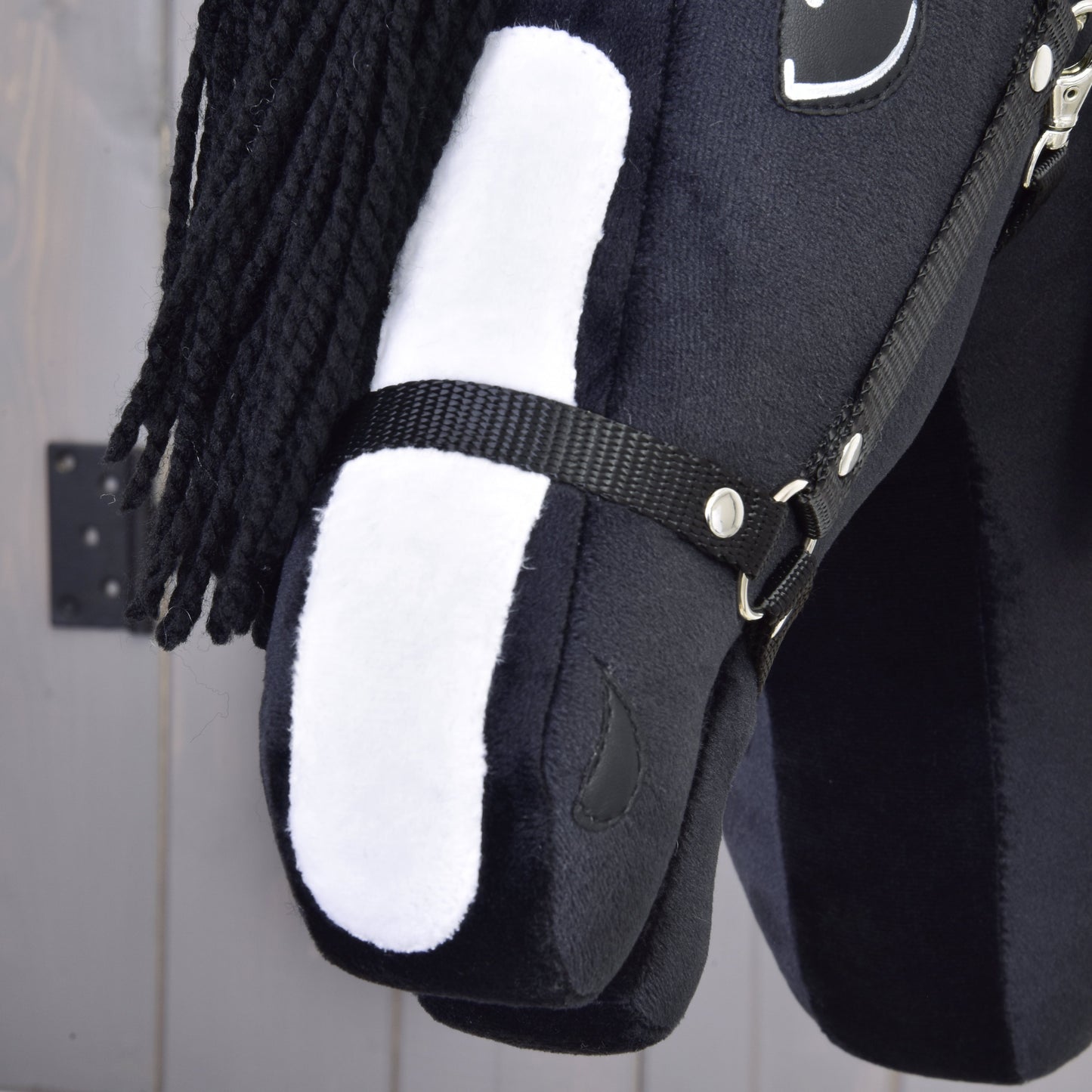 Hobby Horse Freya met Zwart Halster