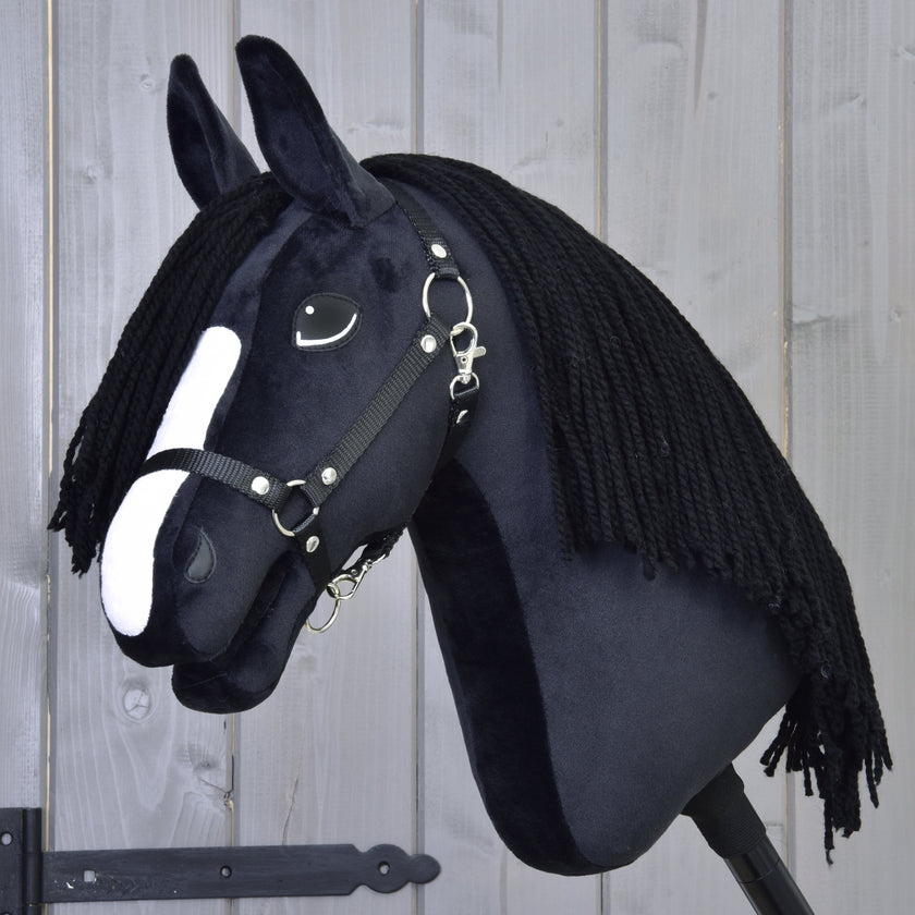 Hobby Horse Freya met Zwart Halster