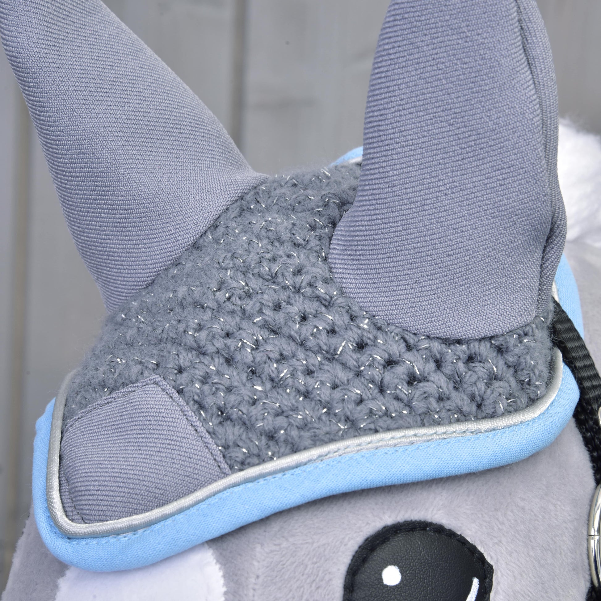 Ear bonnet crocheted grey