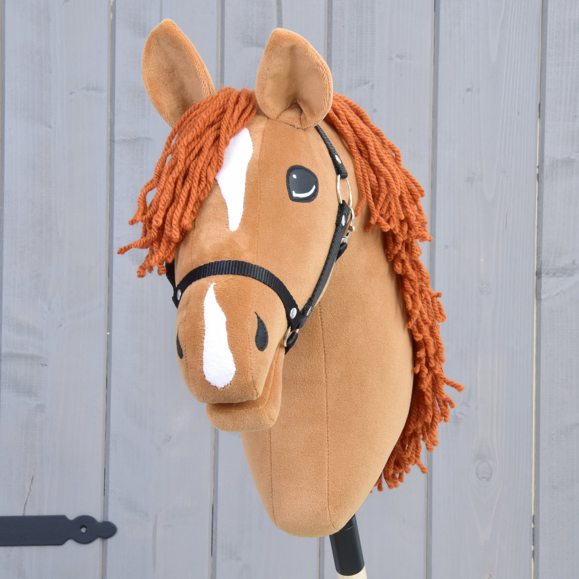 Hobby Horse Kleine Engel met Zwart Halster