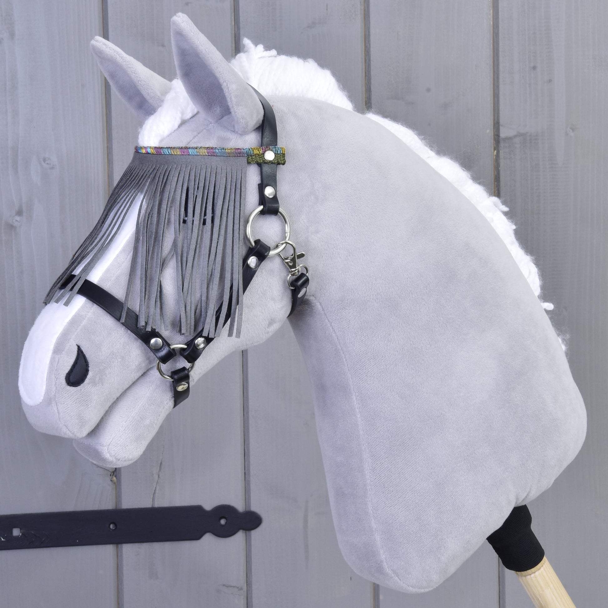 Halster zwart met grijze franjes