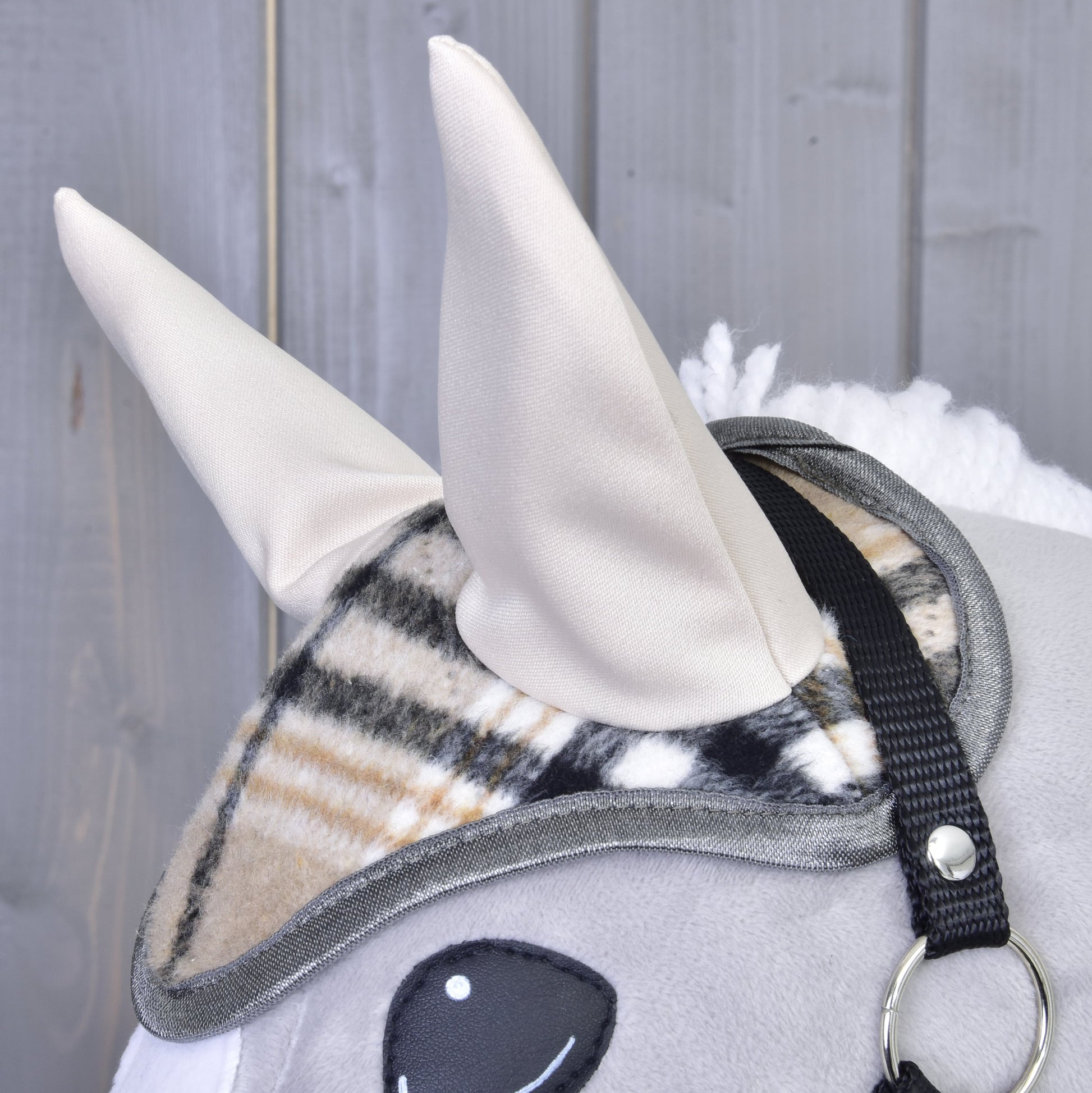 Ear bonnet Cremo England