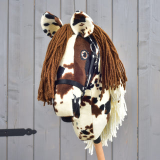 Hobby Horse Dakota met zwart halster