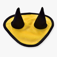 The Hobby Horse LarDen Ear bonnet Yellow (size M) features a soft, triangular yellow design with black-trimmed, upright cone-shaped ears. Ideal as a hobby horse ear bonnet or costume accessory, it also offers light insect protection.