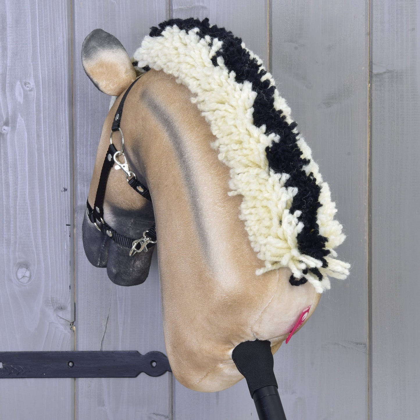 Hobby Horse Ozzy met zwart Halster