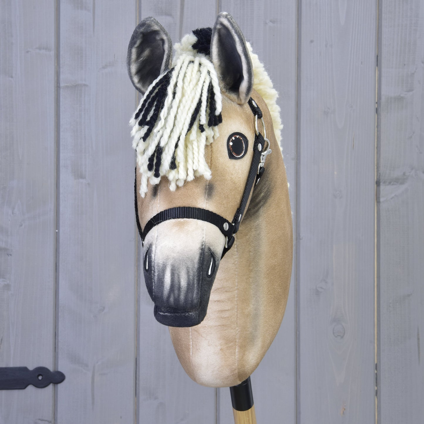 Hobby Horse Ozzy met zwart Halster