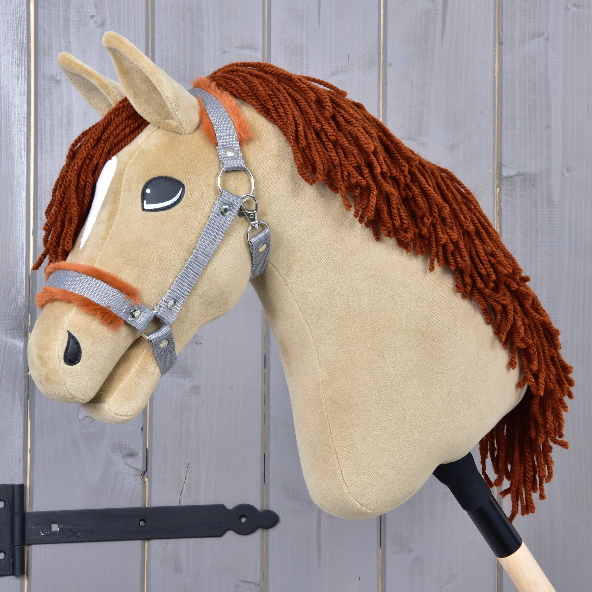Hobby Horse Oliver met Zwart Halster + Bont Halster GRATIS